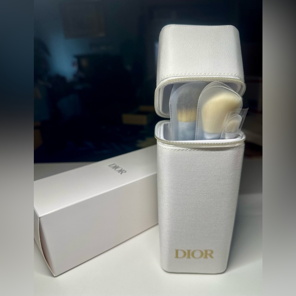 Dior Limited Edition 3 Piece Black and White Makeup Brush Set with Case NWB  GWP - Picture 3 of 15